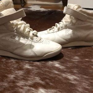 1st gen Nike hi-top runners size 7.5